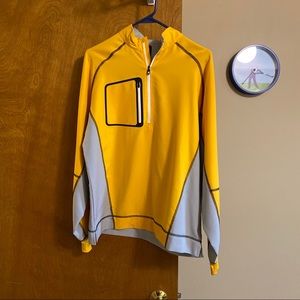 Men’s Small Yellow and Gray Footjoy Pullover